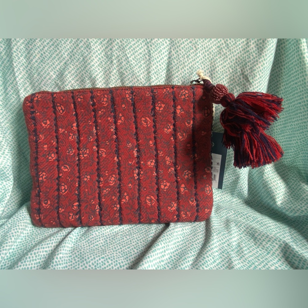 Universal Thread Red Flowers Handbag - Picture 4 of 5